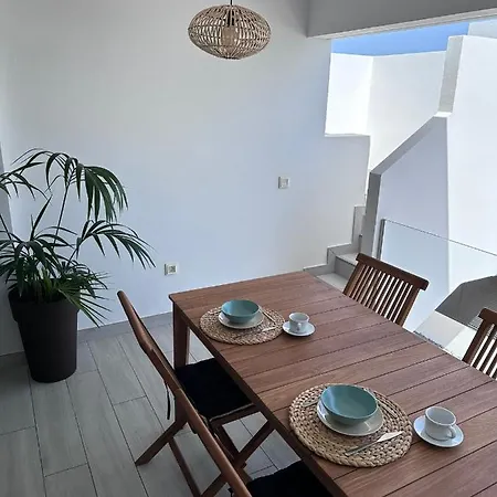 Casa Nordeste Con Piscina Casilla De Costa * La Oliva
